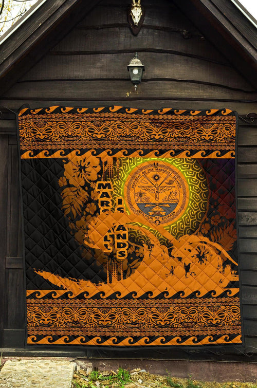 marshall-island-quilt-wave-gold-design