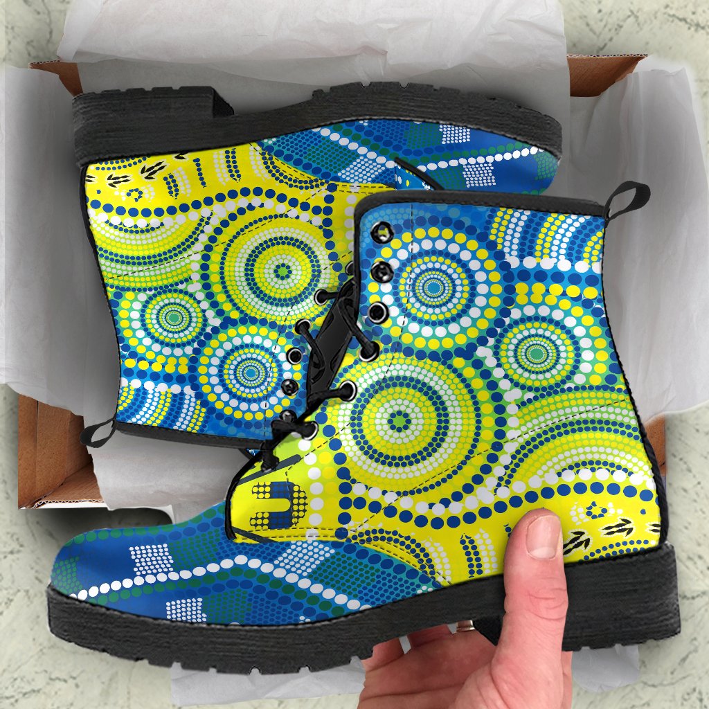aboriginal-leather-boots-dot-painting-indigenous-circle-patterns