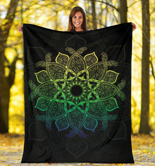 maori-mandala-blanket-green
