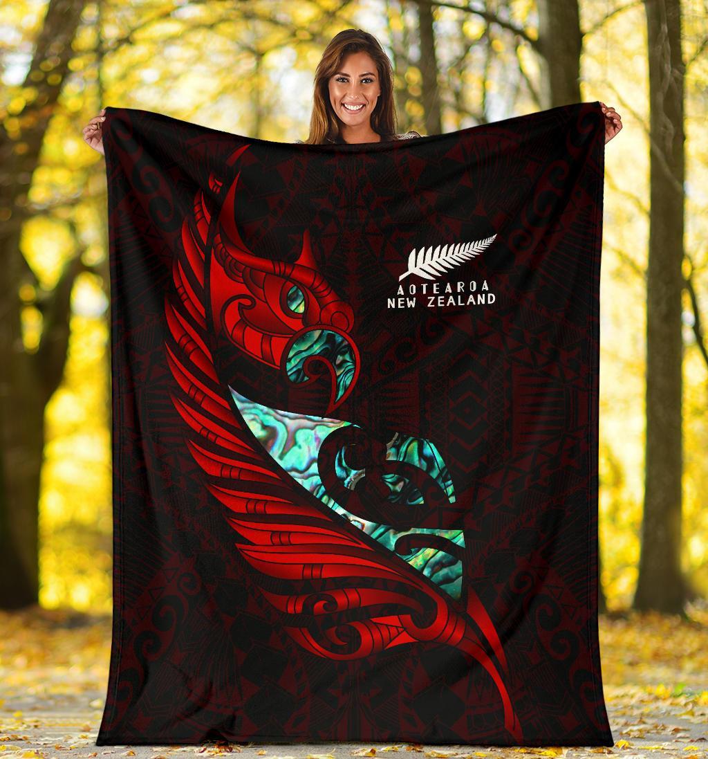 new-zealand-premium-blanket-manaia-paua-fern-wing-red
