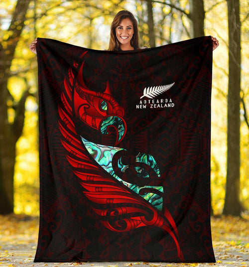 new-zealand-premium-blanket-manaia-paua-fern-wing-red