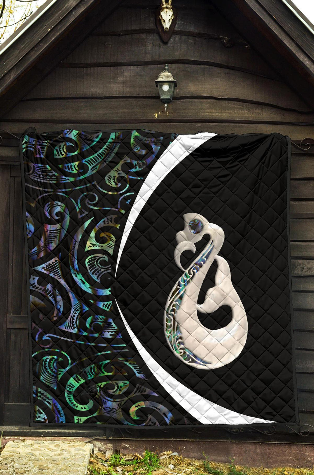 new-zealand-maori-manaia-paua-shell-premium-quilt-circle-style