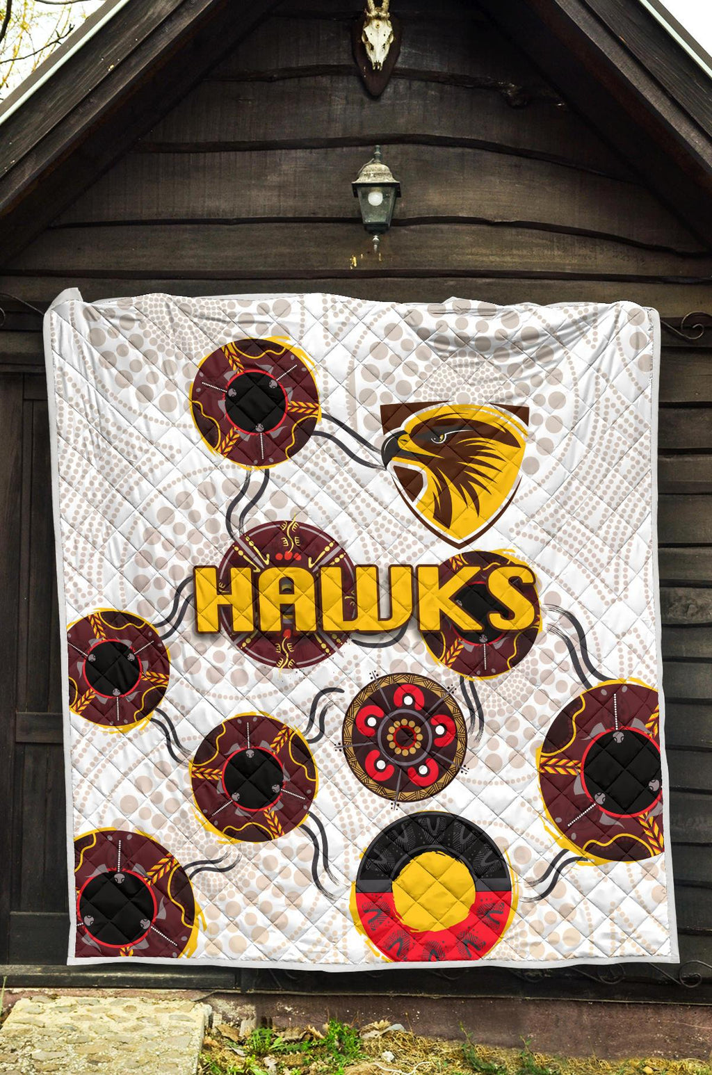 hawthorn-premium-quilt-hawks-indigenous-white