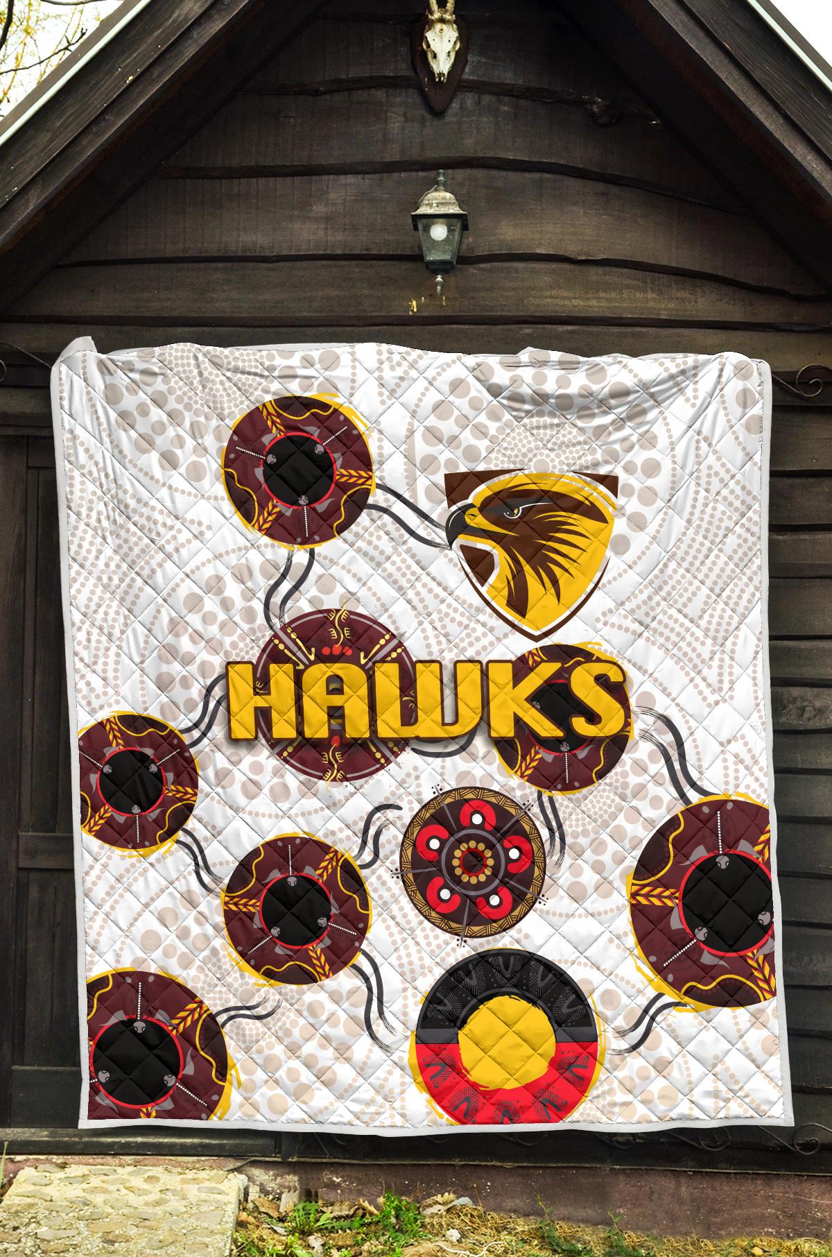 hawthorn-premium-quilt-hawks-indigenous-white