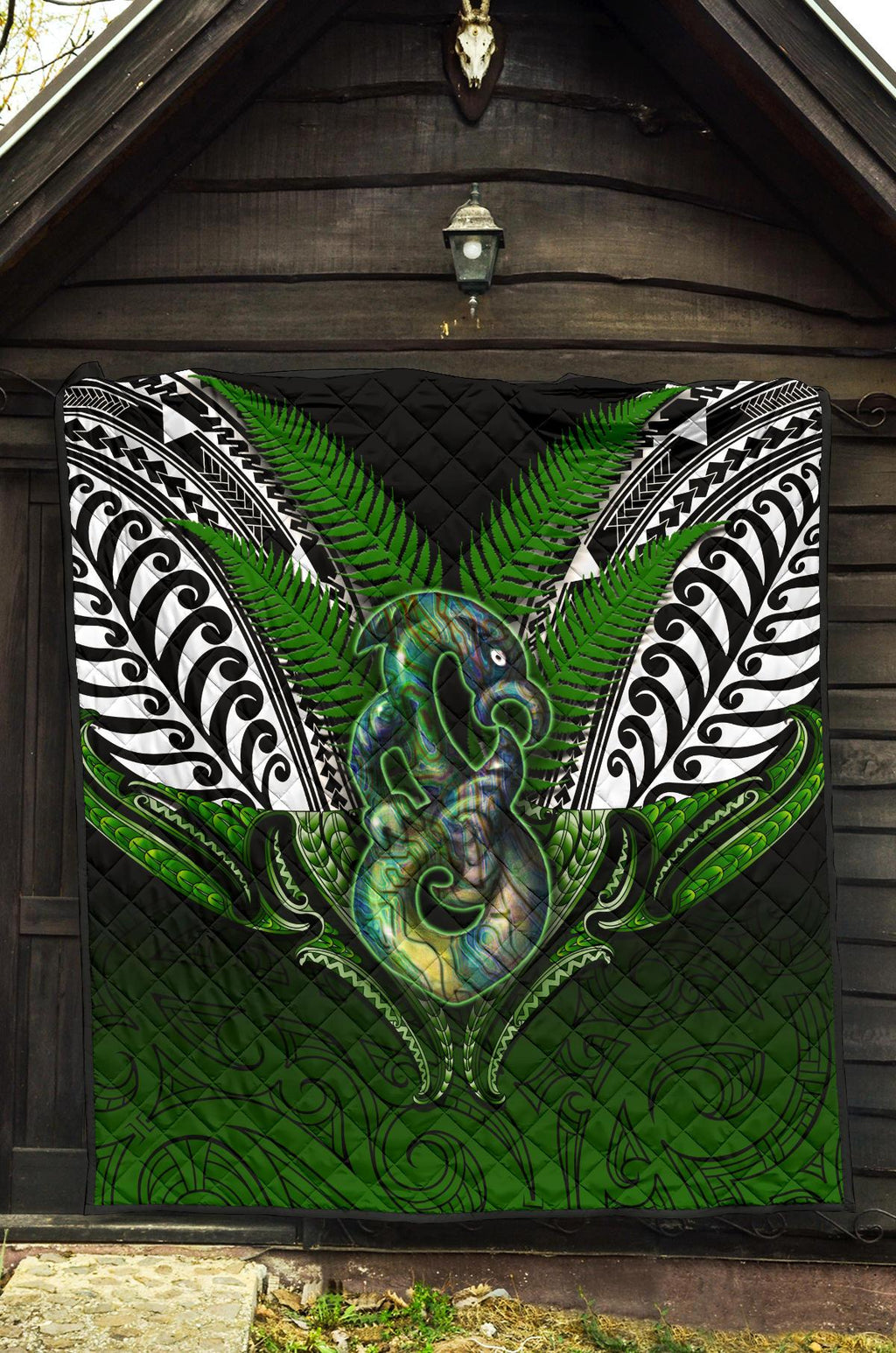 manaia-mythology-premium-quilt-silver-fern-maori-tattoo
