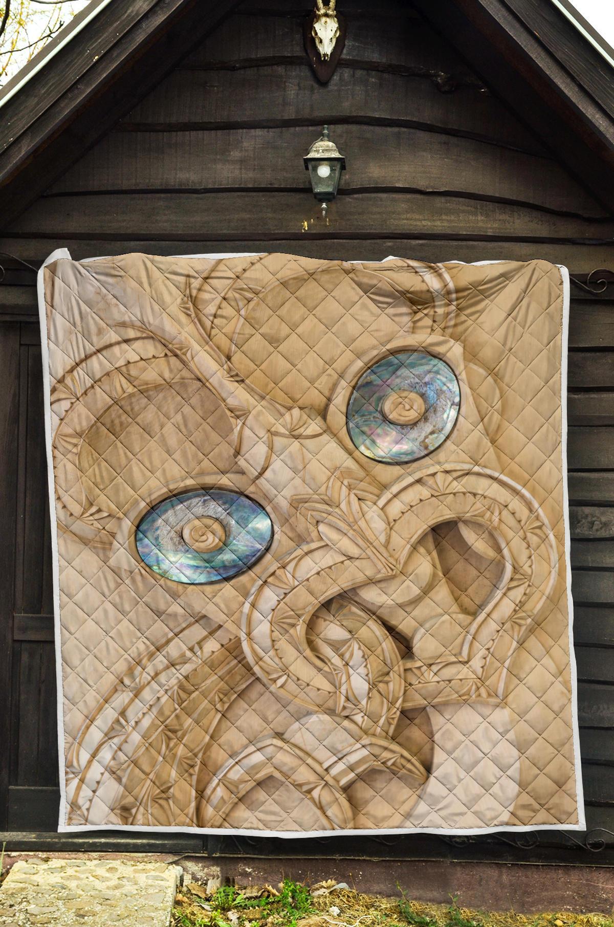 new-zealand-maori-quilt-tiki-with-paua-shell-eyes-quilt-blanket