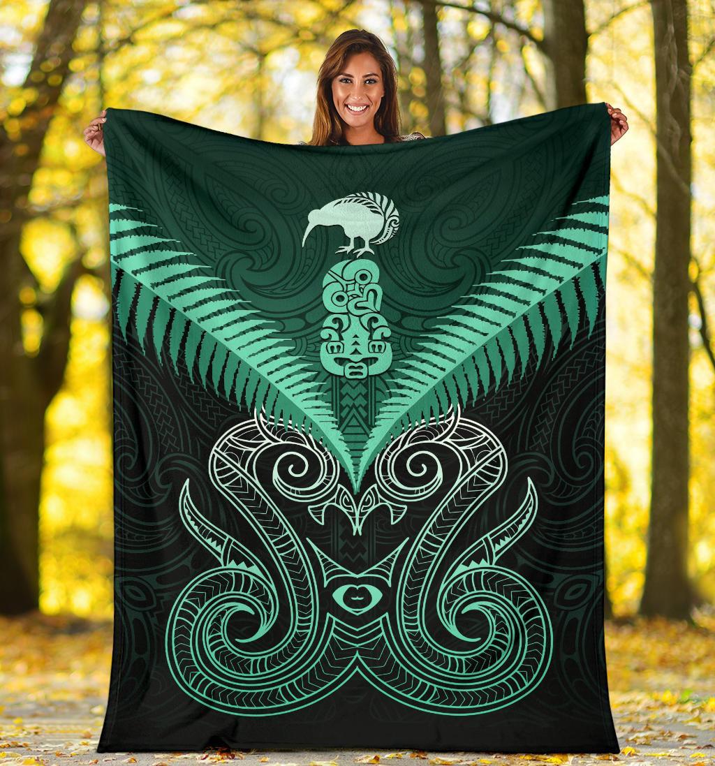 maori-manaia-new-zealand-premium-blanket-turquoise