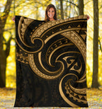 new-zealand-maori-mangopare-premium-blanket-polynesian-gold