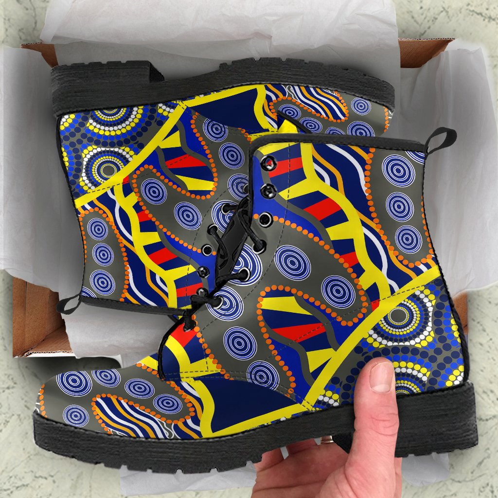 aboriginal-leather-boots-australian-boomerang-dot-painting-art