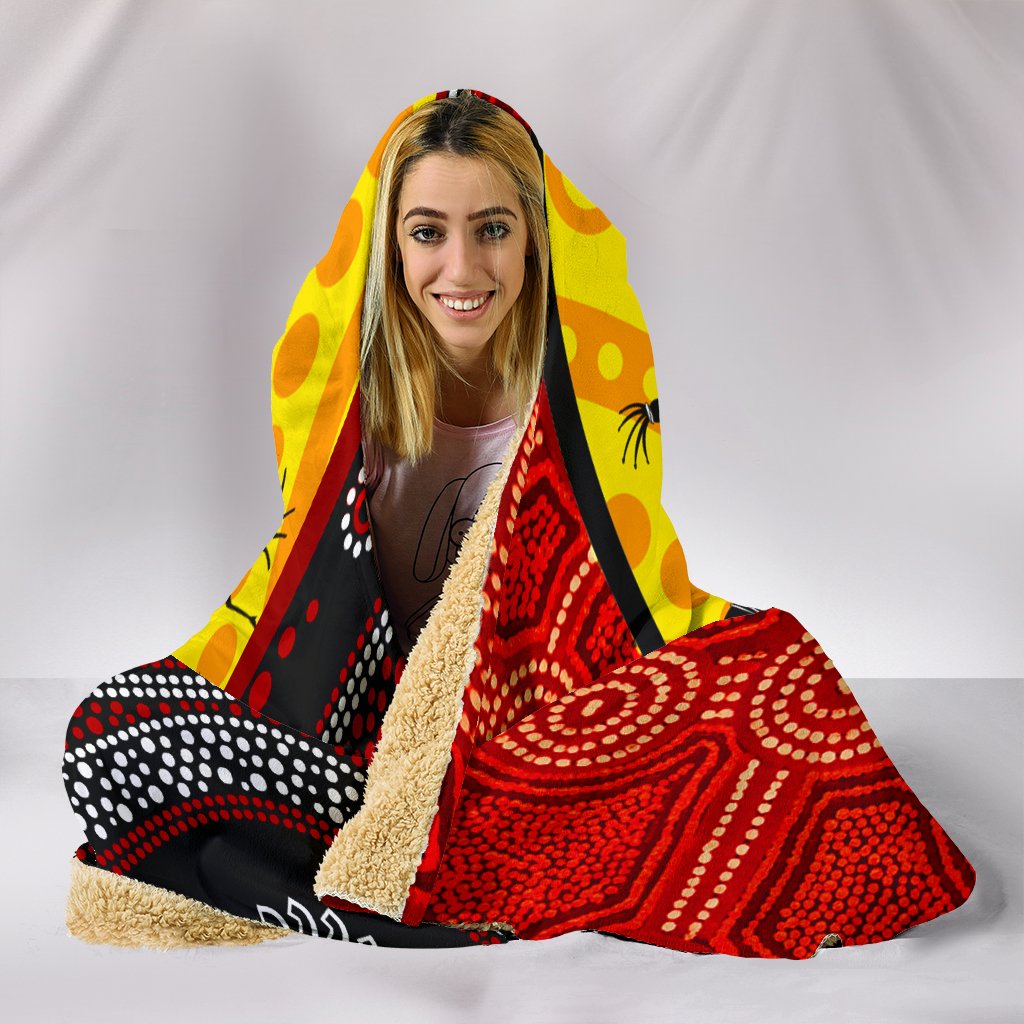 aboriginal-hooded-balnket-dreamtime-koori-dance-dot-acrylic-paint