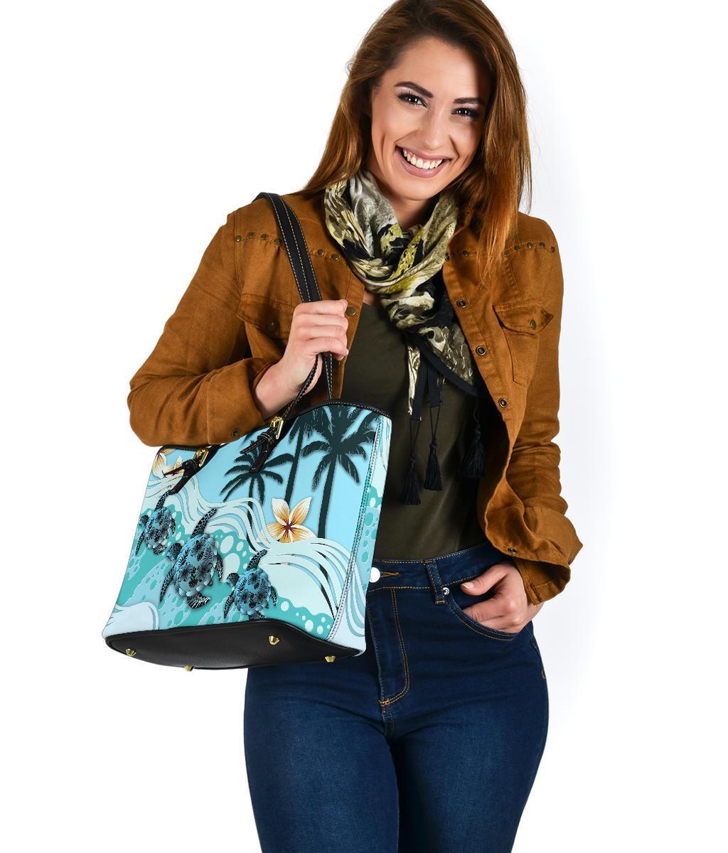 new-zealand-small-leather-tote-blue-turtle-hibiscus