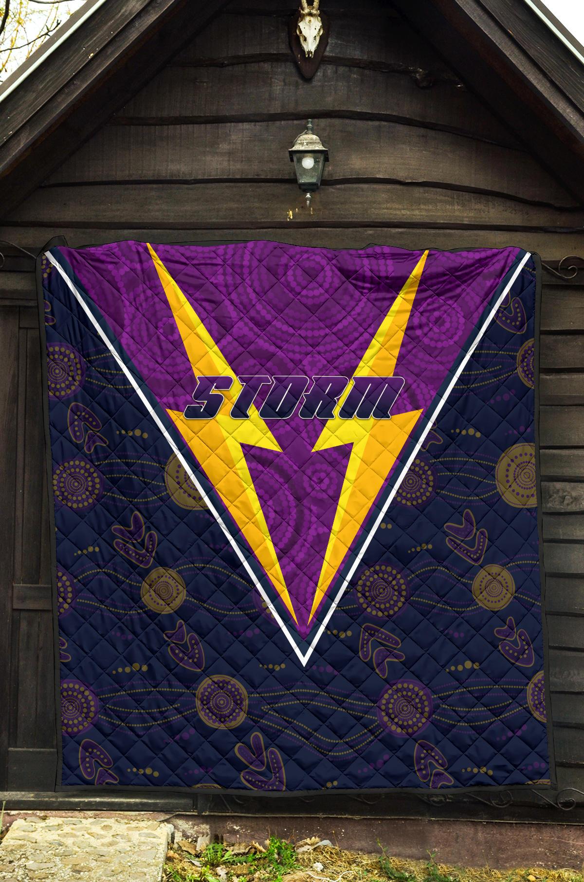 storm-premium-quilt-indigenous-artsy-style