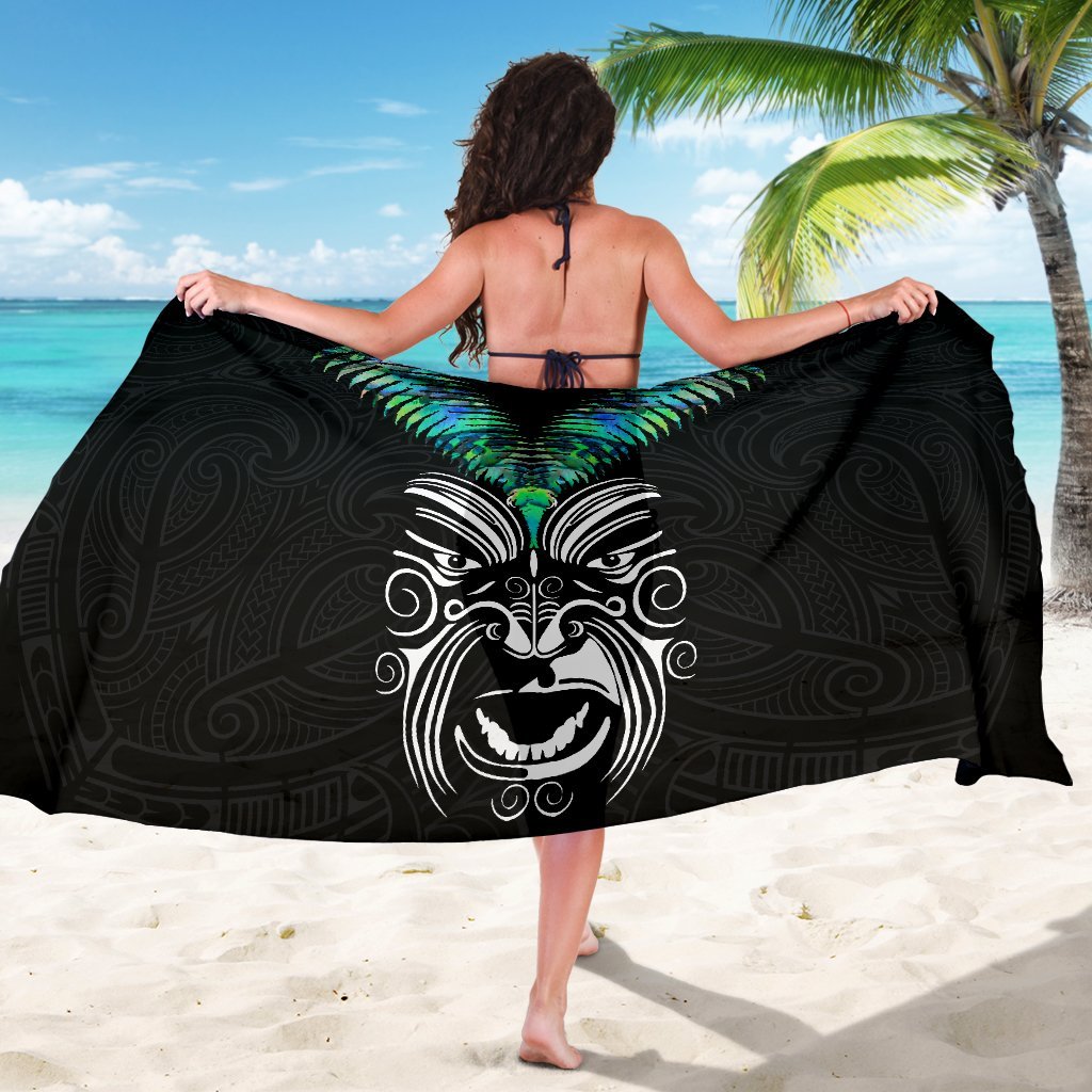 new-zealand-maori-moko-sarong-paua-shell