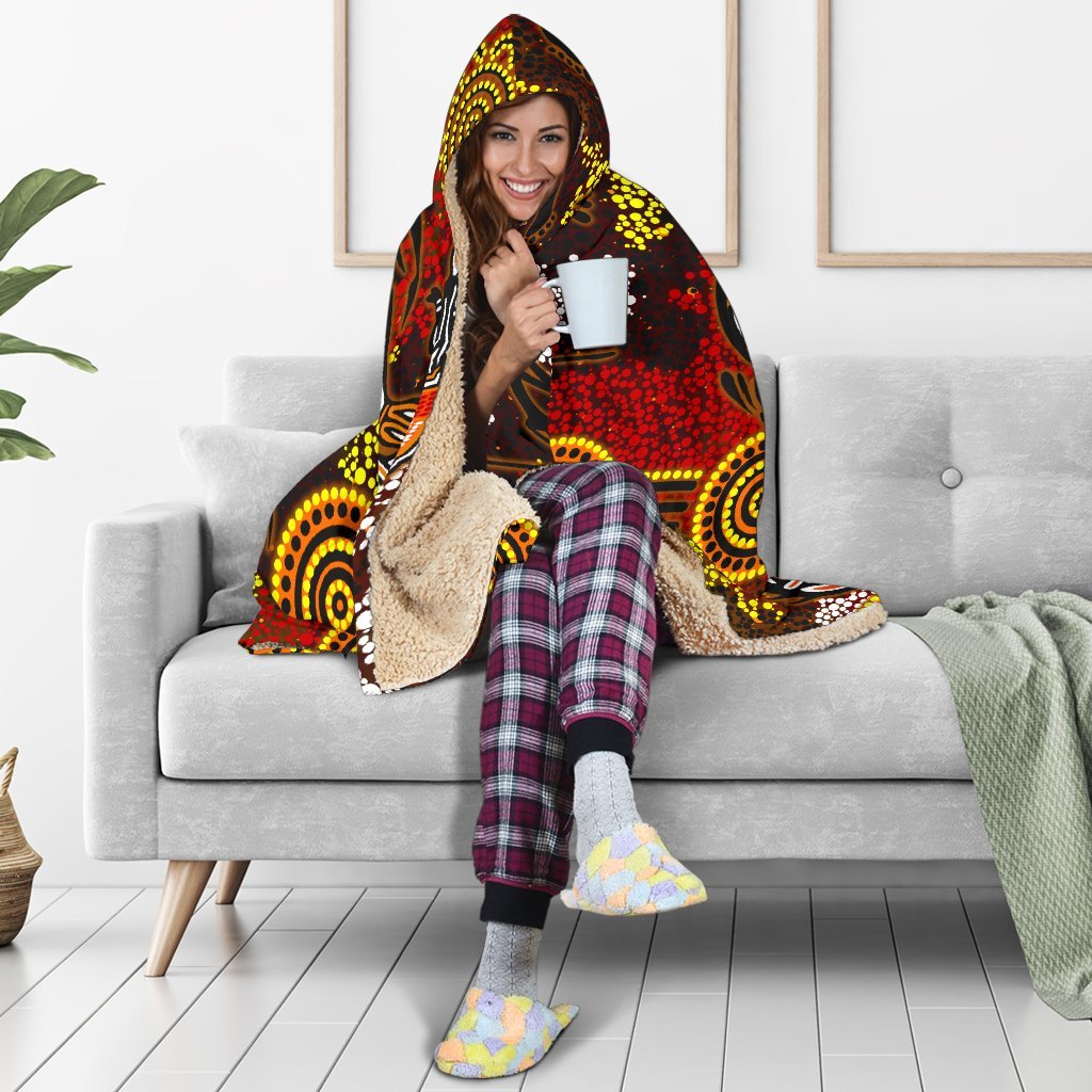 custom-aboriginal-hooded-blanket-kangaroo-and-lizard-dot-painting-art