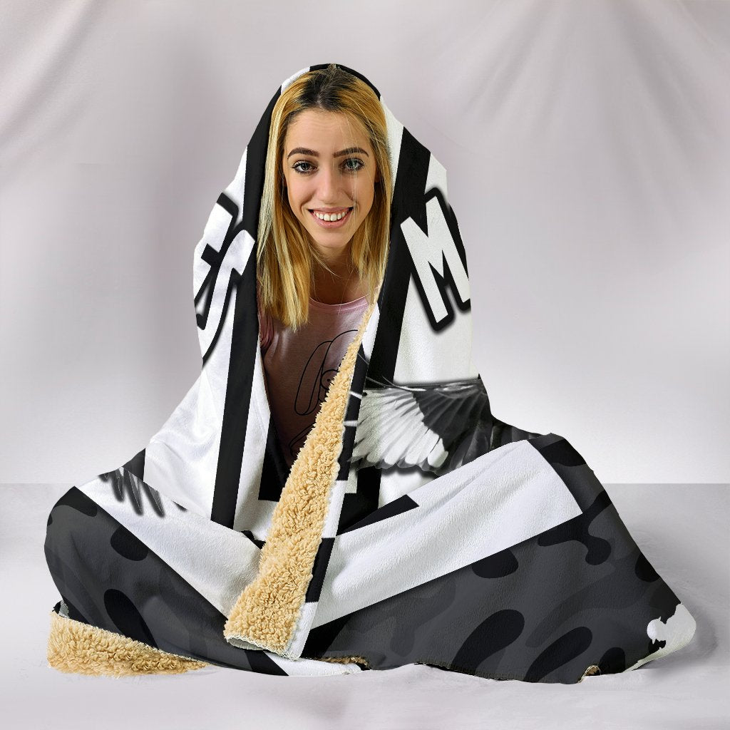western-suburbs-magpies-hooded-blanket-anzac-vibes-black