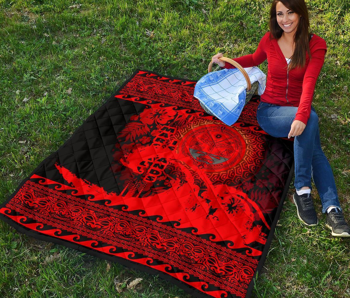 marshall-island-quilt-wave-red-design