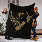 new-zealand-heart-premium-blanket-map-kiwi-mix-silver-fern-gold