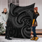 new-zealand-maori-mangopare-premium-blanket-polynesian-black