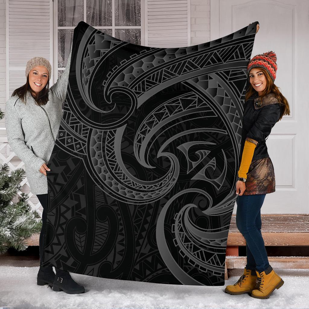 new-zealand-maori-mangopare-premium-blanket-polynesian-black