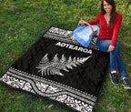 aotearoa-new-zealand-maori-premium-quilt-silver-fern-white