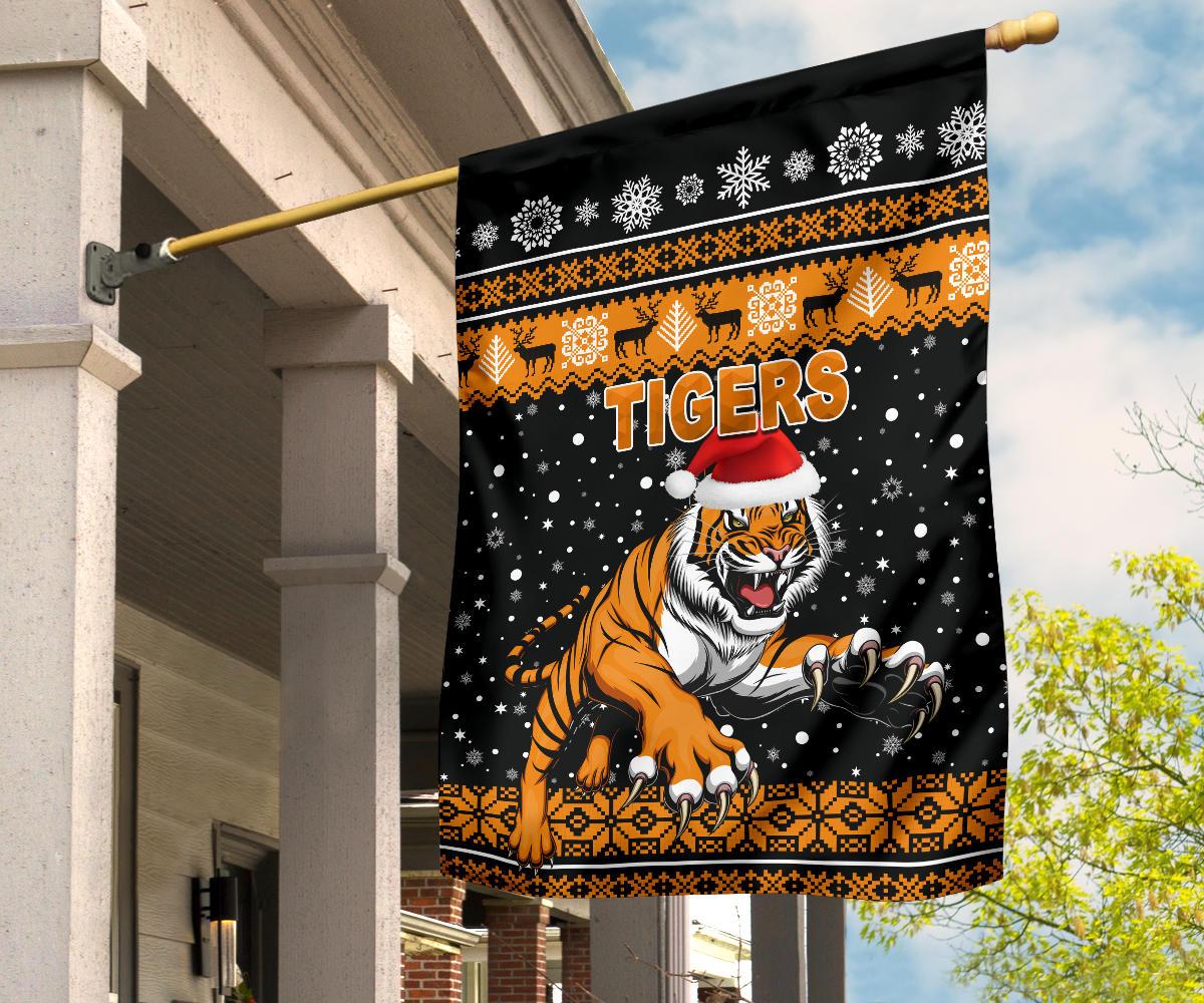 wests-christmas-flag-tigers-unique-vibes-black