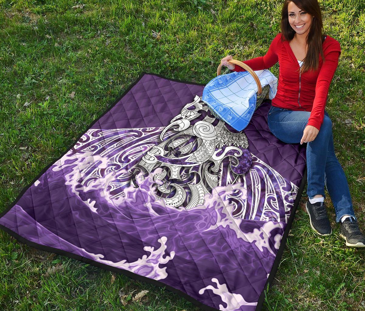 maori-manaia-the-blue-sea-premium-quilt-purple