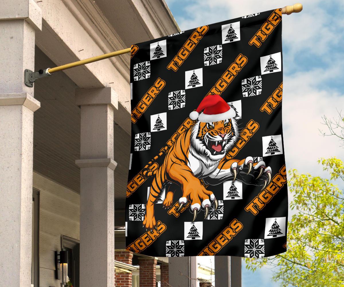 wests-christmas-flag-tigers-fancy