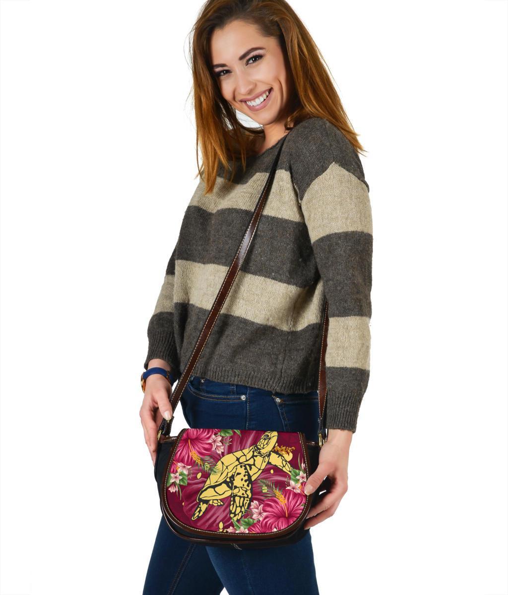new-zealand-saddle-bag-turtle-polynesian-hibiscus