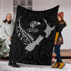 new-zealand-heart-premium-blanket-map-kiwi-mix-silver-fern-white