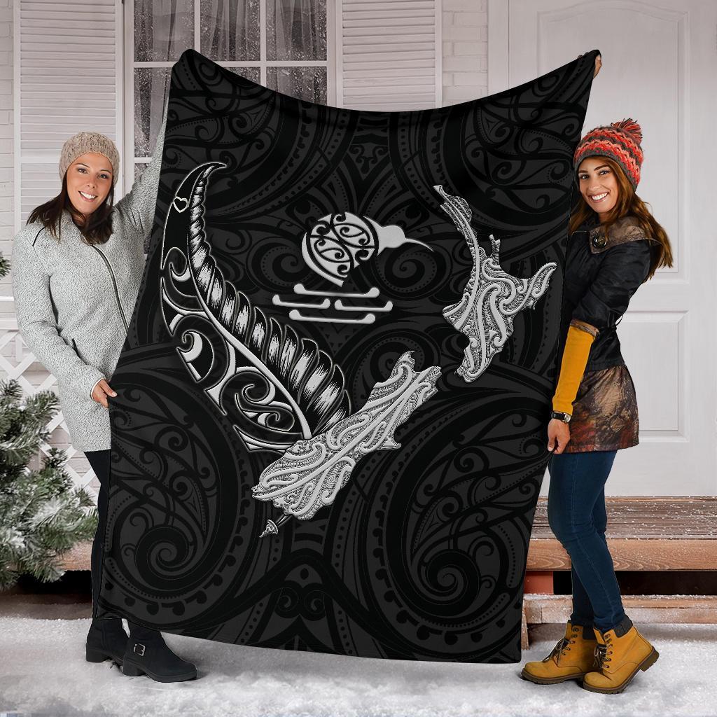 new-zealand-heart-premium-blanket-map-kiwi-mix-silver-fern-white