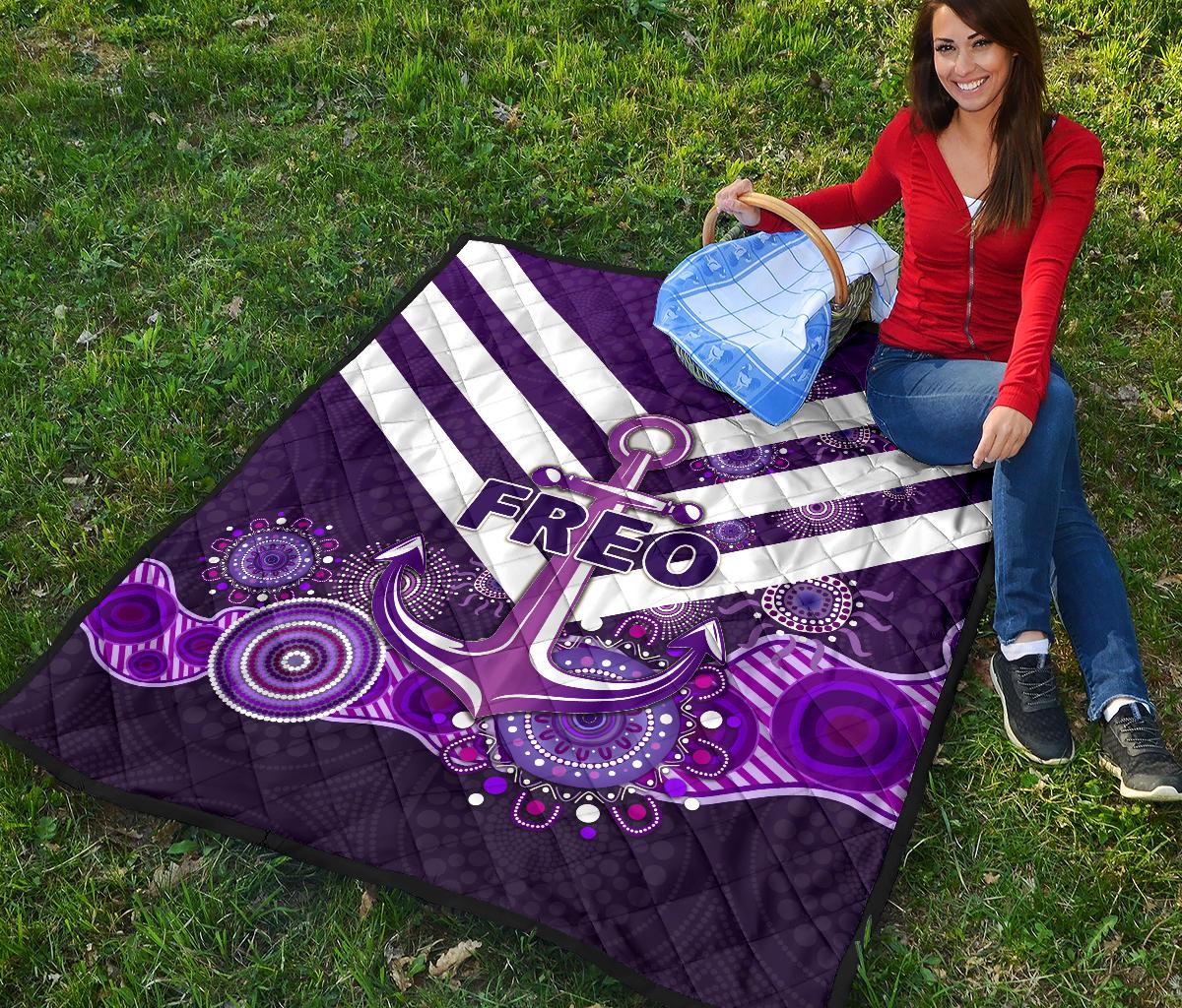 fremantle-premium-quilt-dockers-indigenous-freo