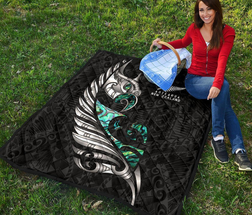 new-zealand-premium-quilt-manaia-paua-fern-wing-white