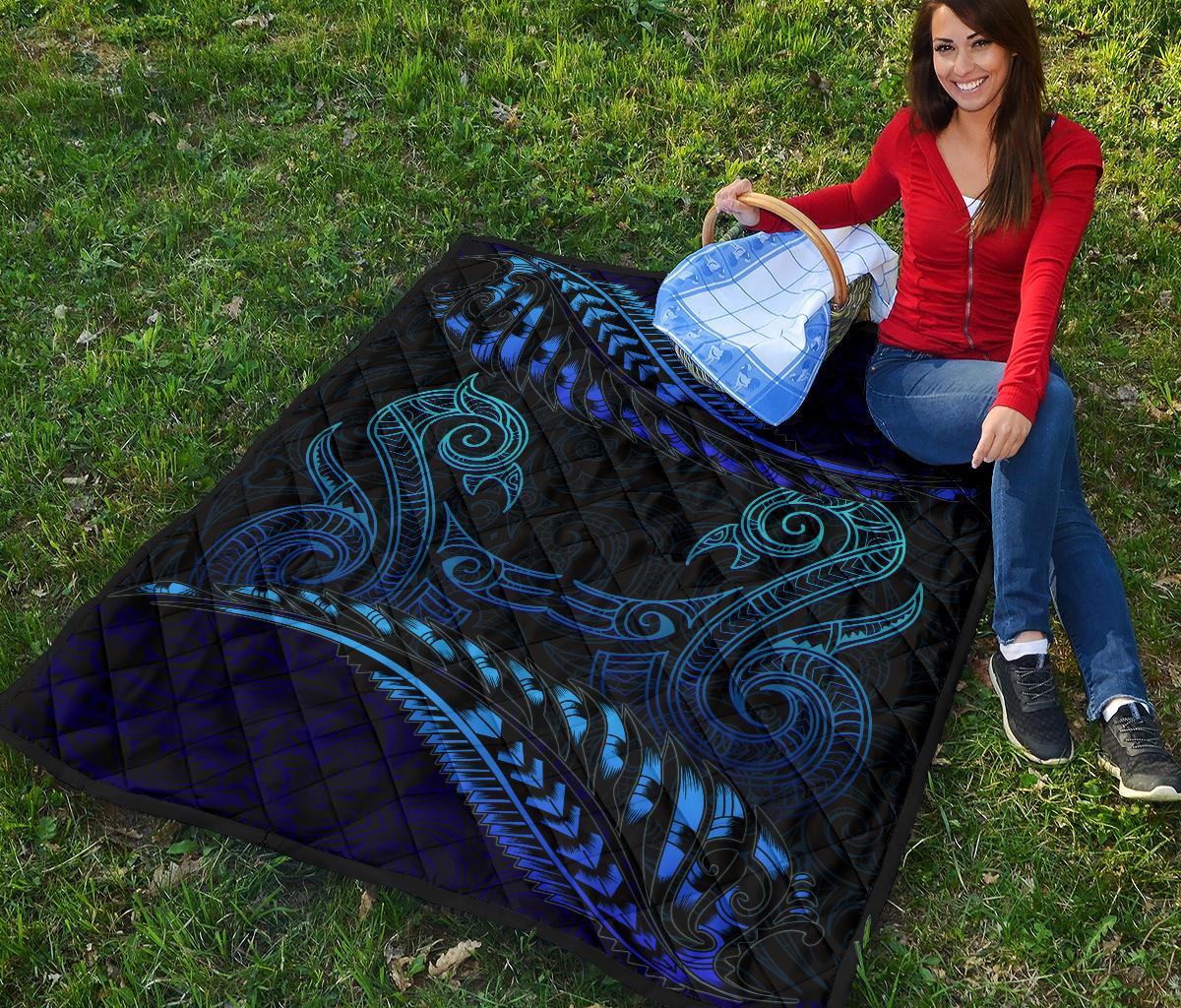 aotearoa-premium-quilt-blue-maori-manaia-with-silver-fern
