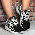 wales-sporty-sneakers-transit-style