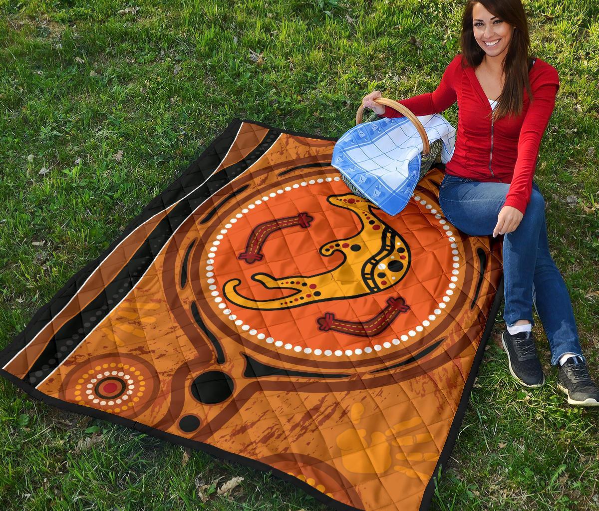 aboriginal-premium-quilt-indigenous-snake-hand-brown-color