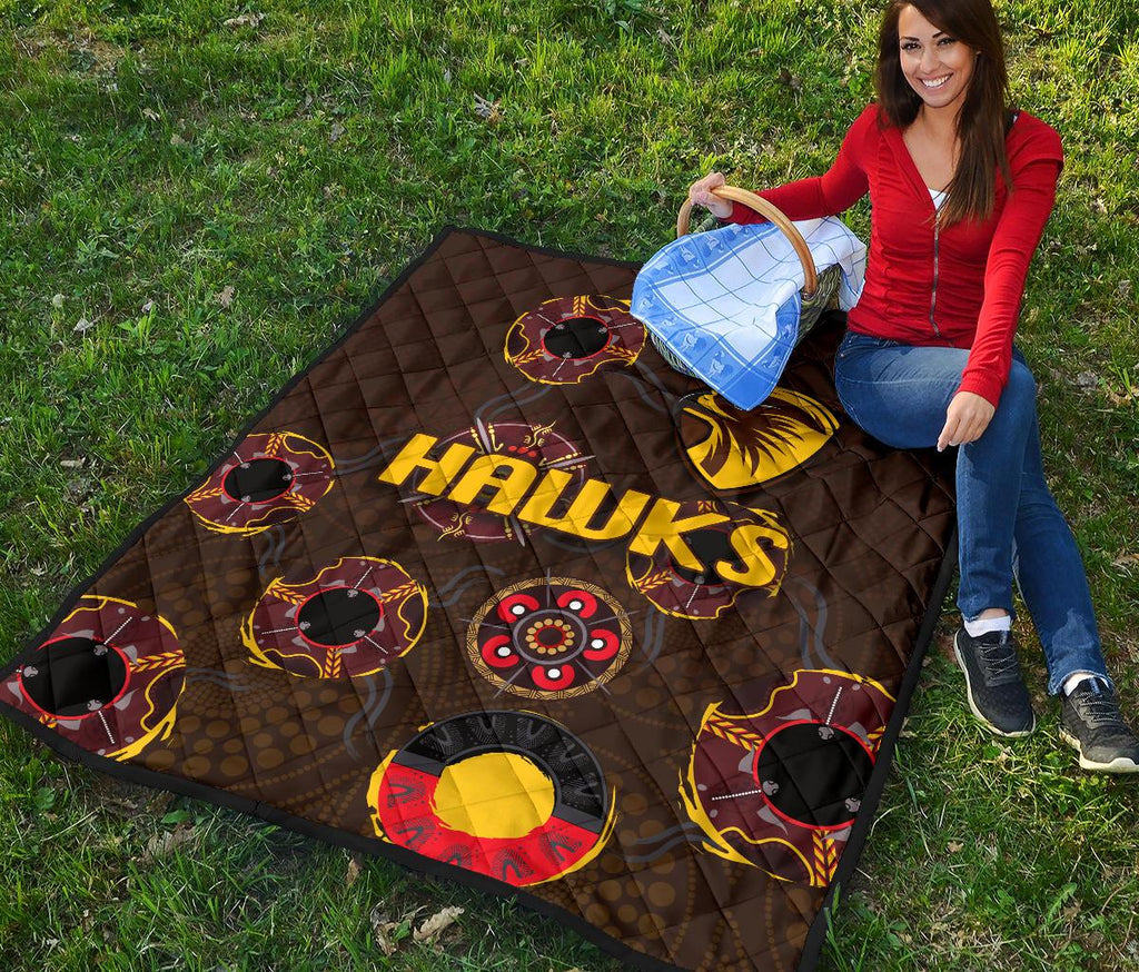 hawthorn-premium-quilt-hawks-indigenous-brown