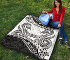 aotearoa-premium-quilt-maori-manaia-with-silver-fern