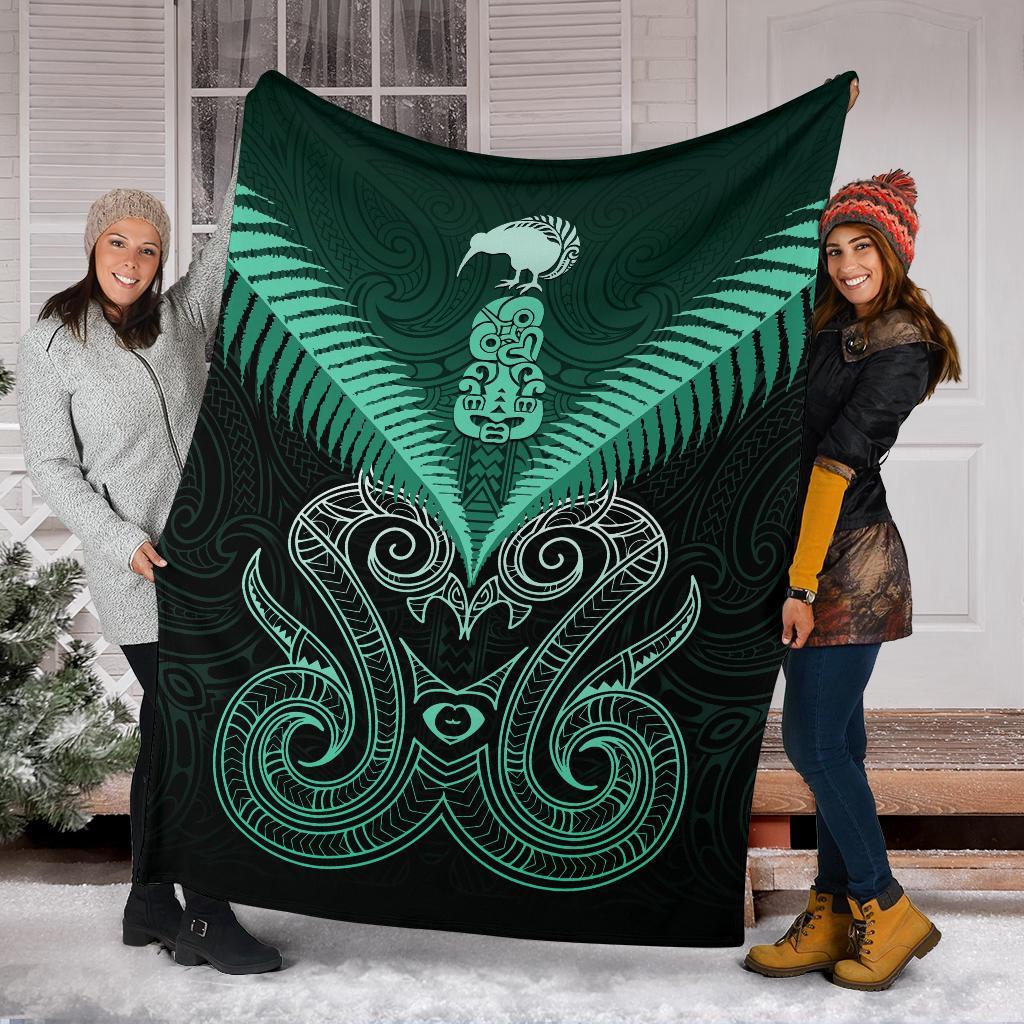 maori-manaia-new-zealand-premium-blanket-turquoise