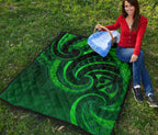 new-zealand-maori-mangopare-premium-quilt-polynesian-green