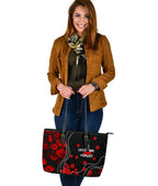 anzac-lest-we-forget-large-leather-tote-bag-poppy-flowers