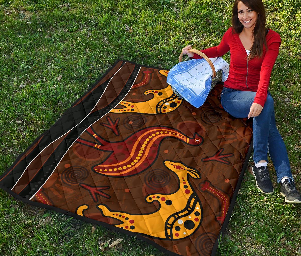 aboriginal-premium-quilt-indigenous-kangaroo-and-emu-brown-color