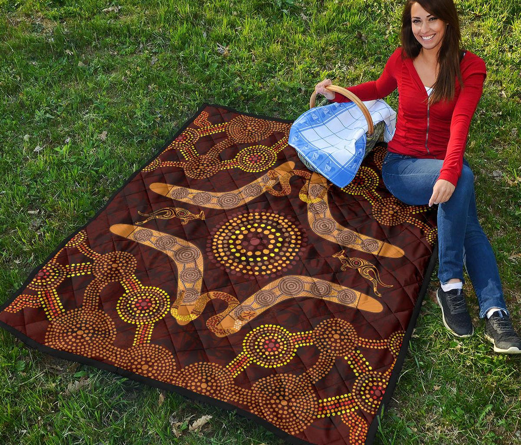 aboriginal-premium-quilt-kangaroo-boomerang-and-snake-dot-painting