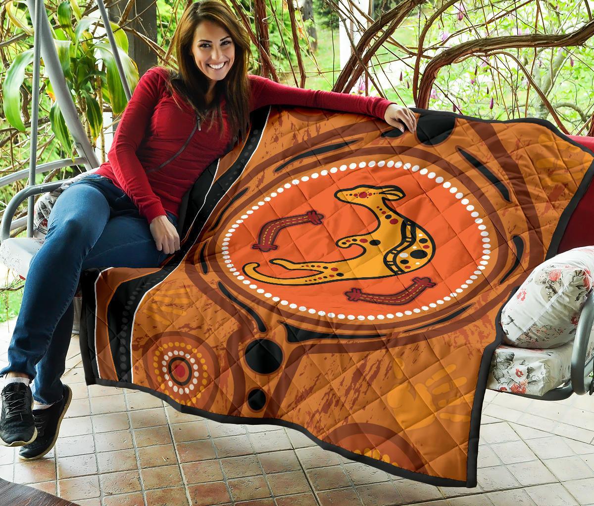 aboriginal-premium-quilt-indigenous-snake-hand-brown-color