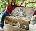 maori-manaia-the-blue-sea-premium-quilt-golden