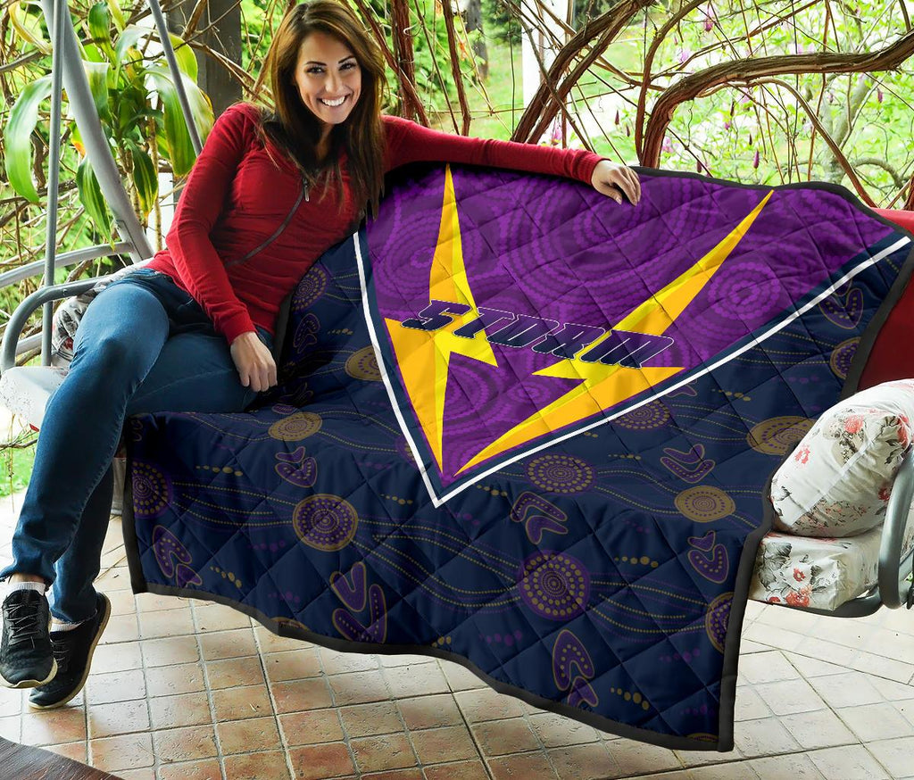 storm-premium-quilt-indigenous-artsy-style