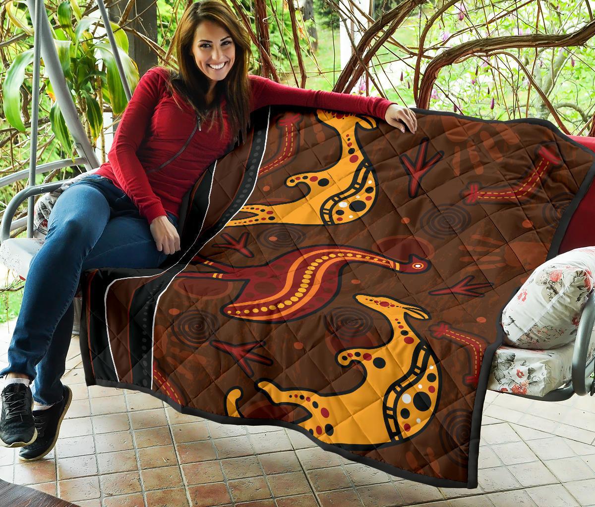 aboriginal-premium-quilt-indigenous-kangaroo-and-emu-brown-color