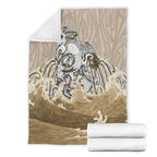 maori-manaia-the-blue-sea-premium-blanket-golden