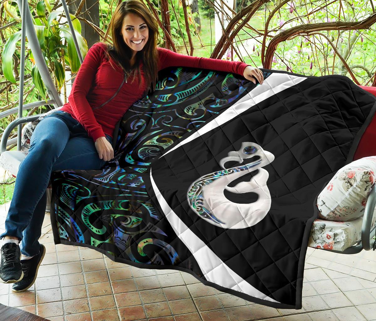 new-zealand-maori-manaia-paua-shell-premium-quilt-circle-style