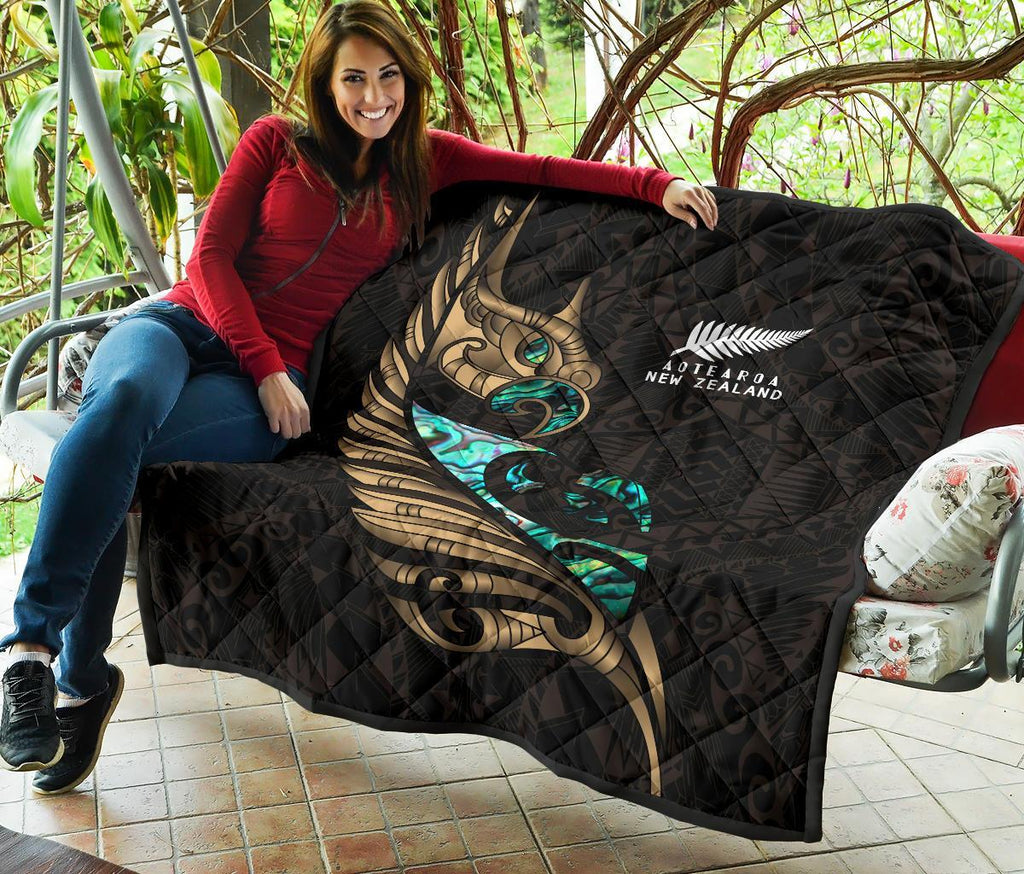 new-zealand-premium-quilt-manaia-paua-fern-wing-gold