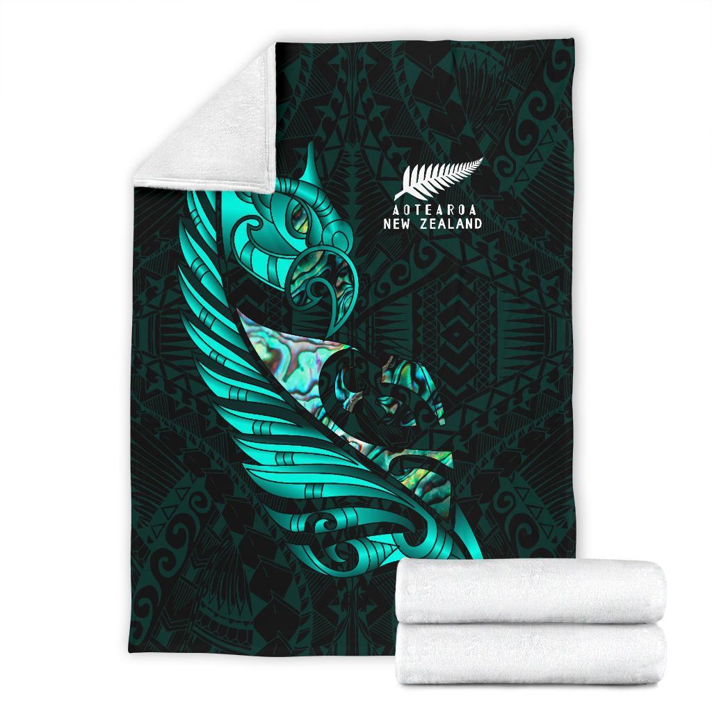 new-zealand-premium-blanket-manaia-paua-fern-wing-turquoise